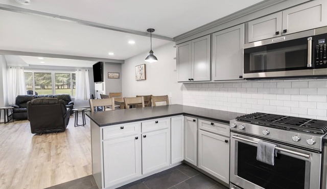 2 BR Village Green, Rec Path! Fantastic Location!