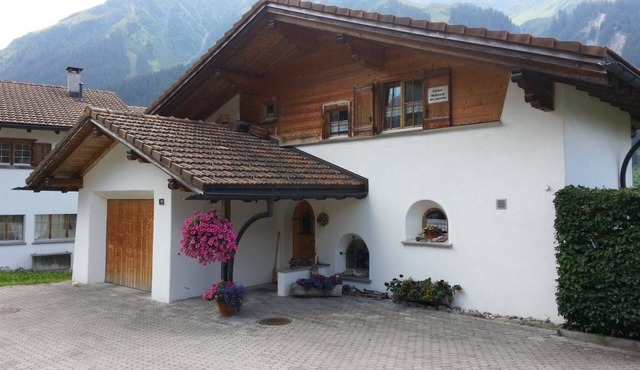 2½-Zimmerwohnung by Interhome