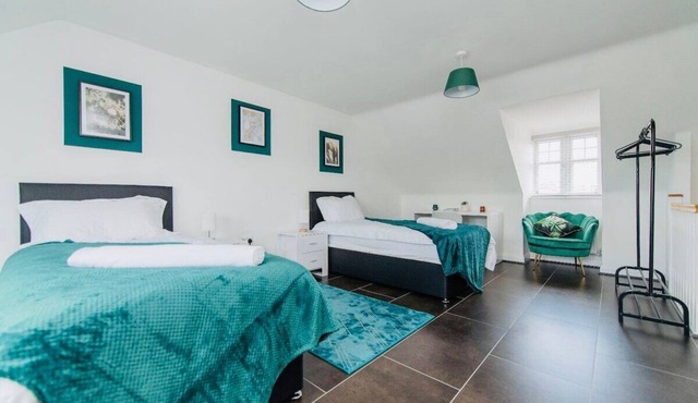 25%off monthly stays/3 bedroom/6 guests