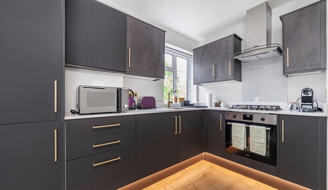 2BR Lux Stylish Penthouse w/Views