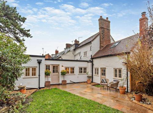 3 Bed in Warwick oc-93887