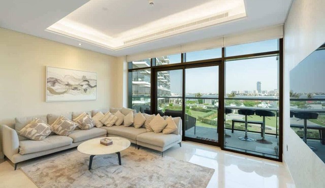 3 Bed with Private Beach In Palm Jumeirah
