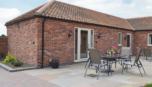 3 bedroom accommodation in Sutton-on-Trent