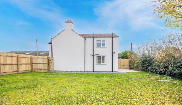 3 bedroom accommodation in North Scarle