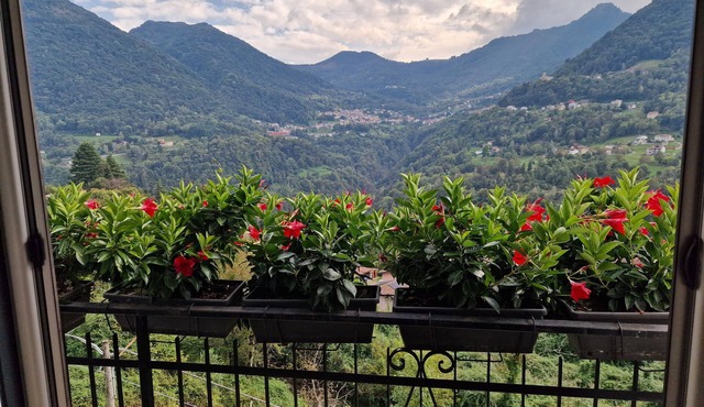 3-bedroom apartment in gorgeous Dizzasco with WiFi