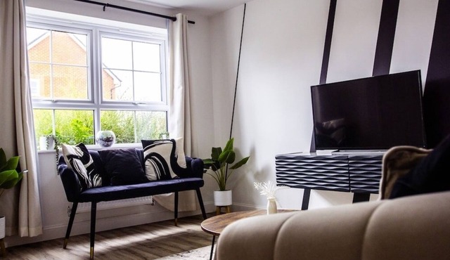 3 Bedroom Home In Warwickshire, United Kingdom