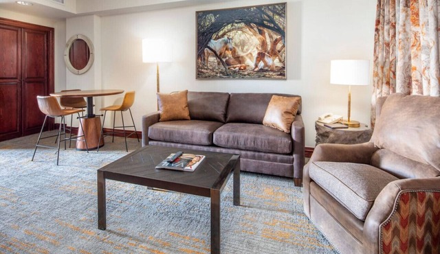 307^ One Bedroom - Ski in/out + Ski Valet, 4 Season Pool & Spa!