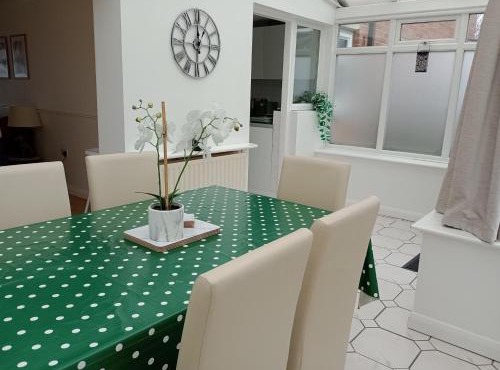 3BR House with garden near Bicester Village