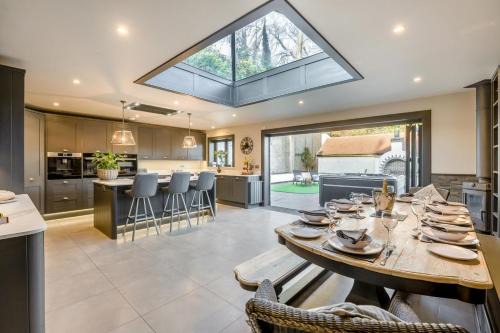 4 Bed in East Dean oc-l34384