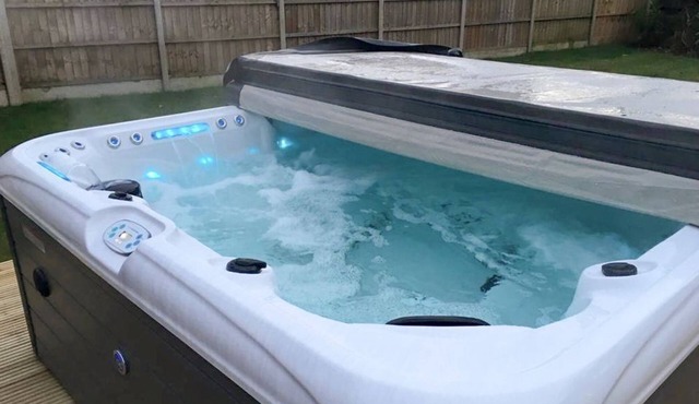4 bedroom accommodation in Swadlincote, Nr Ashby-de-la-Zouch