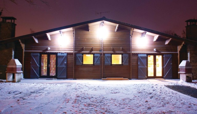 4 bedroom accommodation in Hour-Houyet