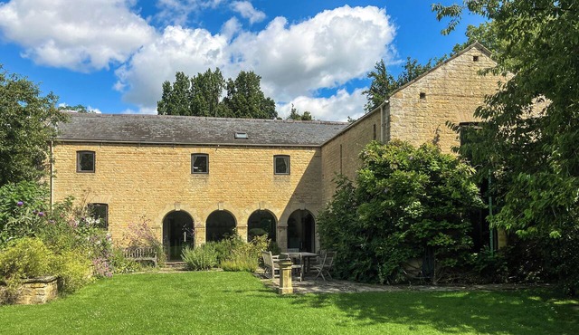 4 bedroom accommodation in Stamford, Lincolnshire