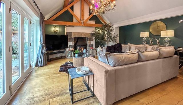 4 bedroom accommodation in Belton