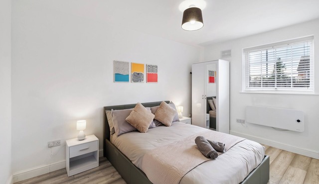 4 Min to LTN | Modern Stylish | WiFi | FreeParking