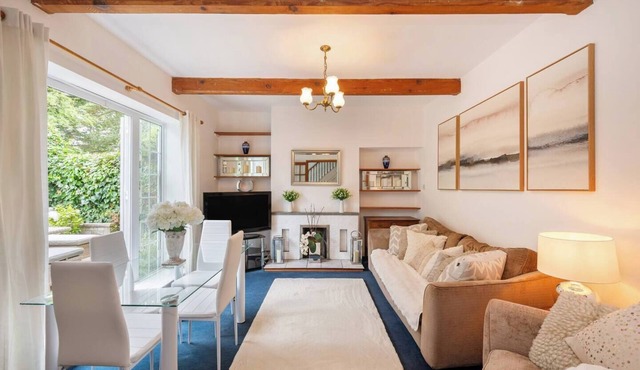 5-Bed Home with Private Parking behind gated and only 25 Mins To Central London