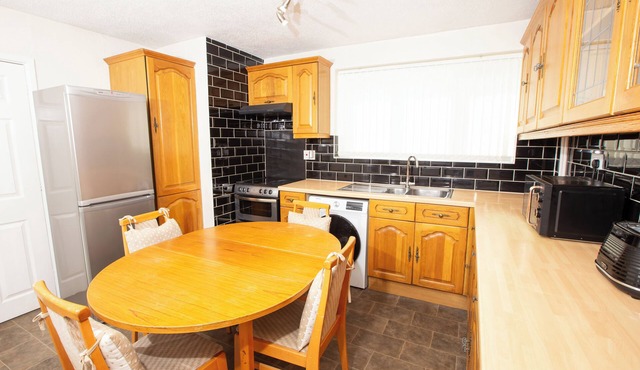 5 Bed Luxurious & beautiful house near Luton Airport,