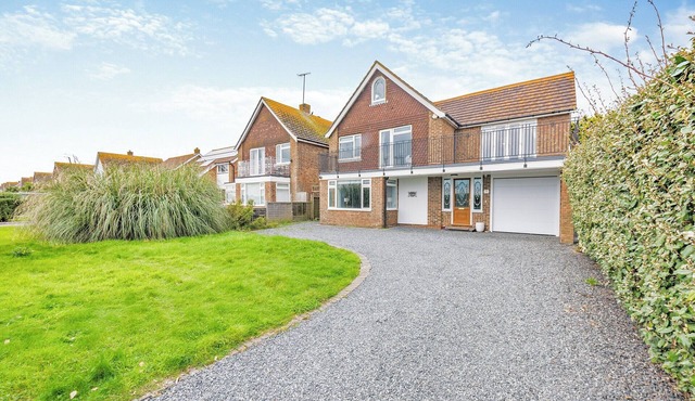 5 bedroom accommodation in Goring By Sea