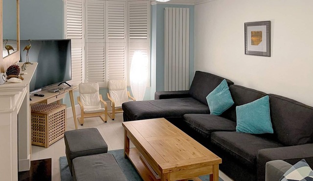 5 bedroom accommodation in Littlehampton