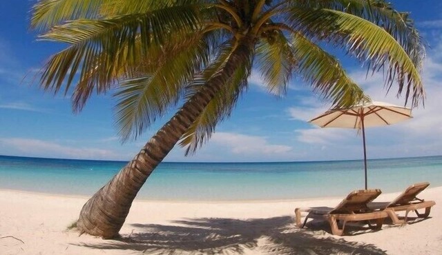50 Steps to West Bay Beach@Infinity, Bldg 3, 2nd Fl w/Private Dbl Lounger & View