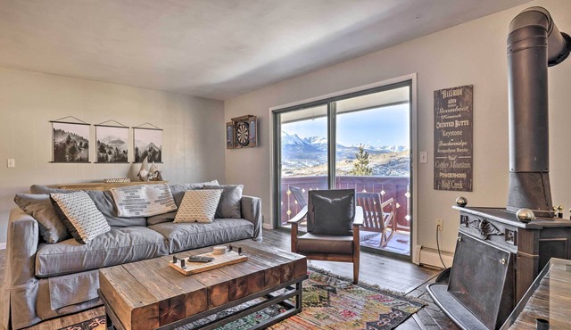 7 Mi to Keystone: Mtn-View Abode w/Deck!