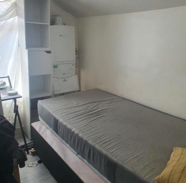 8 Brereton Rd, Bedford MK40 1HU