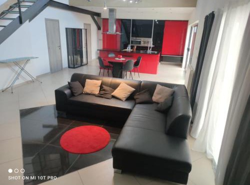 8 chambres privées dans une villa de partagée de 350m2