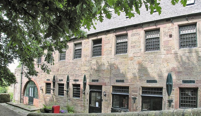 9 bedroom accommodation in Blackbrook, near Belper
