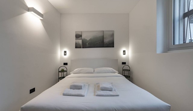 9 min. Walk from Porta Nuova, Design and Elegance