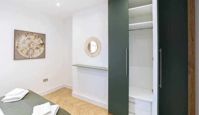 A clean, luxurious, spacious and modern 4 Bedroom house
