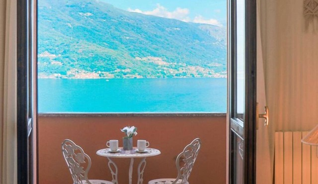 A Love Nest on Lake Como: Your Romantic Retreat in BellanoImagine waking up to the gentle lapping of waves against the shore and the breathtaking panorama of Lake Como stretching out before your eyes. Welcome to your romantic hideaway in Bellano, a newly