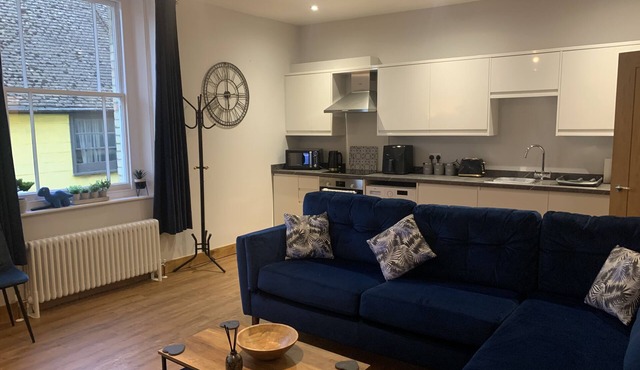 A Lovely One Bedroom Apartment - Centre of Town