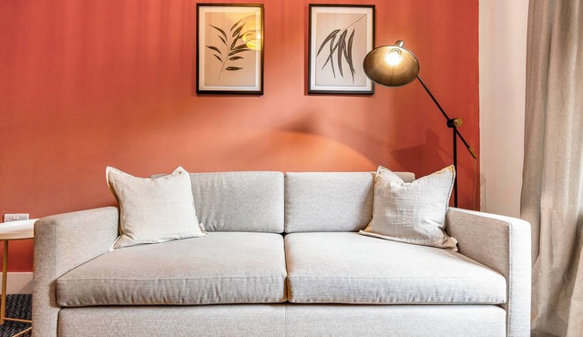 A Stylish And Modern Two Bedroom Apartment In The Heart of East London