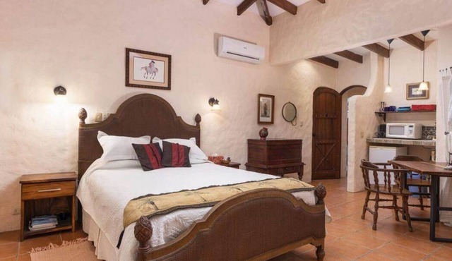 A Tropical Paradise - Painted Pony Ranch B&B just 25 minutes to Pacific Beaches