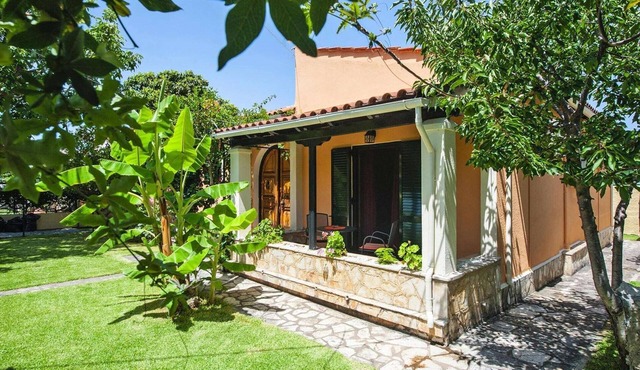 Acharavi Holiday Retreat Near the Bay