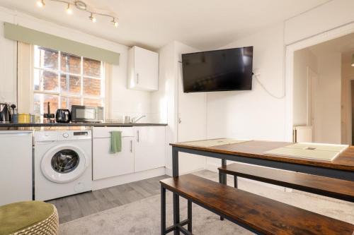 Aesthetic Ampthill Apartment