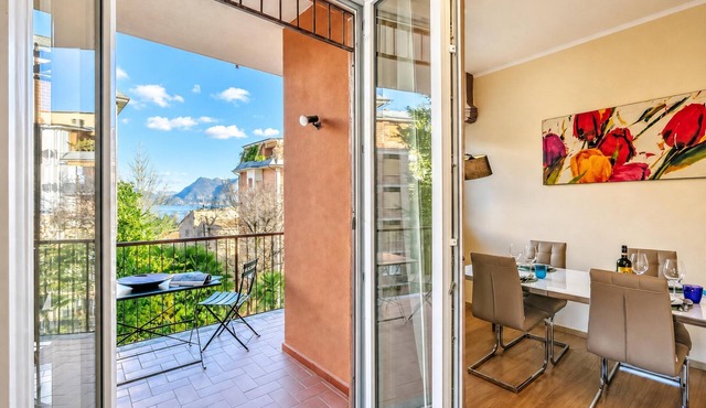 Alelù Classy And Chic Stresa Center Flat with Terrace, Stresa, Italy
