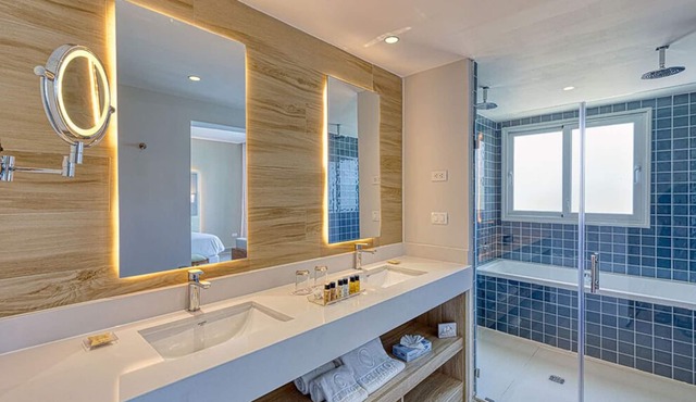 All-Inclusive Premium Junior Swim Up Suite at Senator Puerto Plata Resort