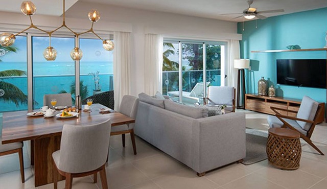 Amazing 2 Bedroom Suite at Imperial Suites - Airport transfer included