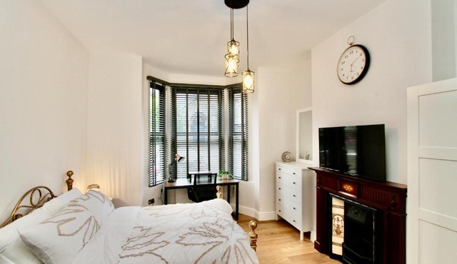 Amazing Studio Apartment East London