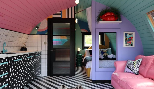 Ammonite Glamping Pod & Hot Tub