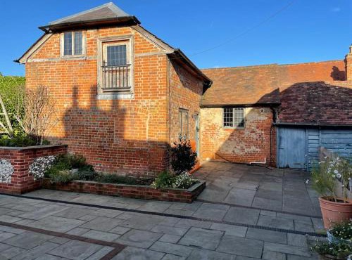 Annex at Southfields in idyllic Hampshire village