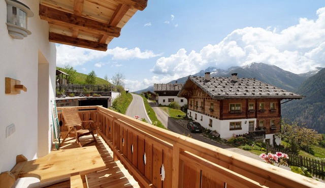 Apartment 'Oberhof Apt Ilmenspitz' with Mountain View, Shared Terrace and Wi-Fi