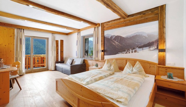 Apartment 'Oberhof Apt Mutegg' with Mountain View, Shared Terrace and Wi-Fi