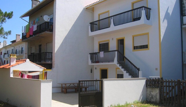 Apartment any comfort in 6 mn on foot of the beach.