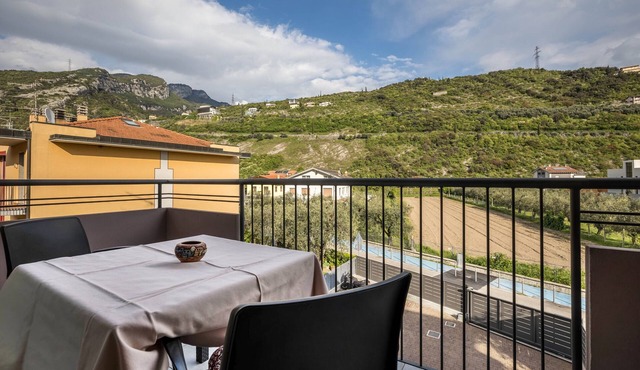 Apartment 'Appartamento Villa Adriana Balcony' with Mountain View, Wi-Fi and Air Conditioning