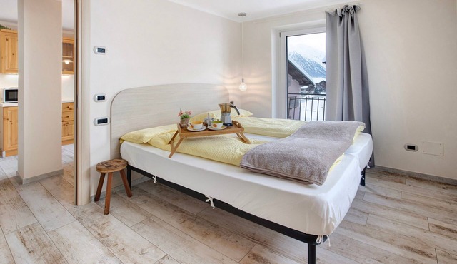 Apartment 'Appartamento Zefiro' with Mountain View, Balcony and Wi-Fi