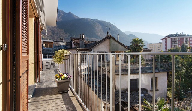 Apartment 'Bossi View' with Mountain View, Wi-Fi and Air Conditioning
