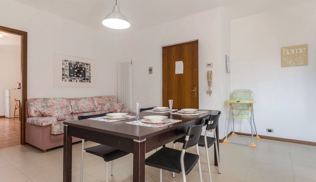 Apartment 'Casa Vacanze Elma' with Shared Garden and Balcony