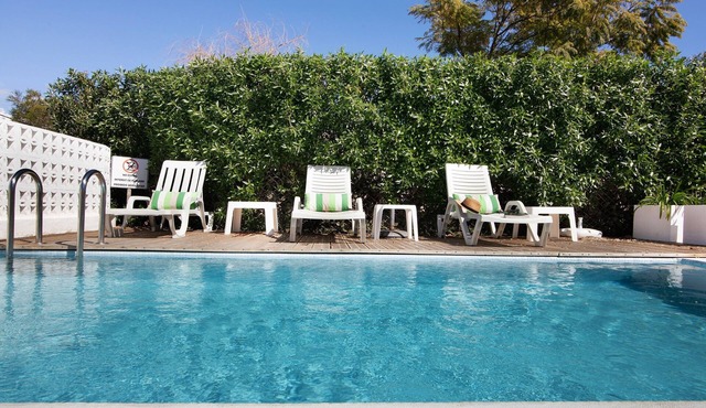 Apartment 'Casa Xarém - Vinhas De Nexe' with Shared Pool, Wi-Fi and Air Conditioning