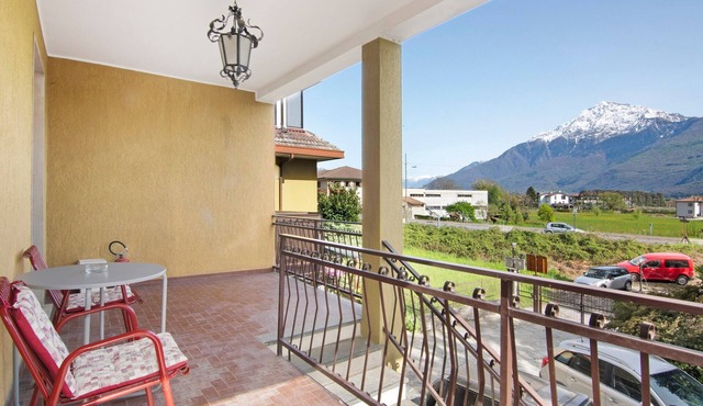 Apartment 'Gravedona Lake' with Mountain View, Private Terrace and Wi-Fi